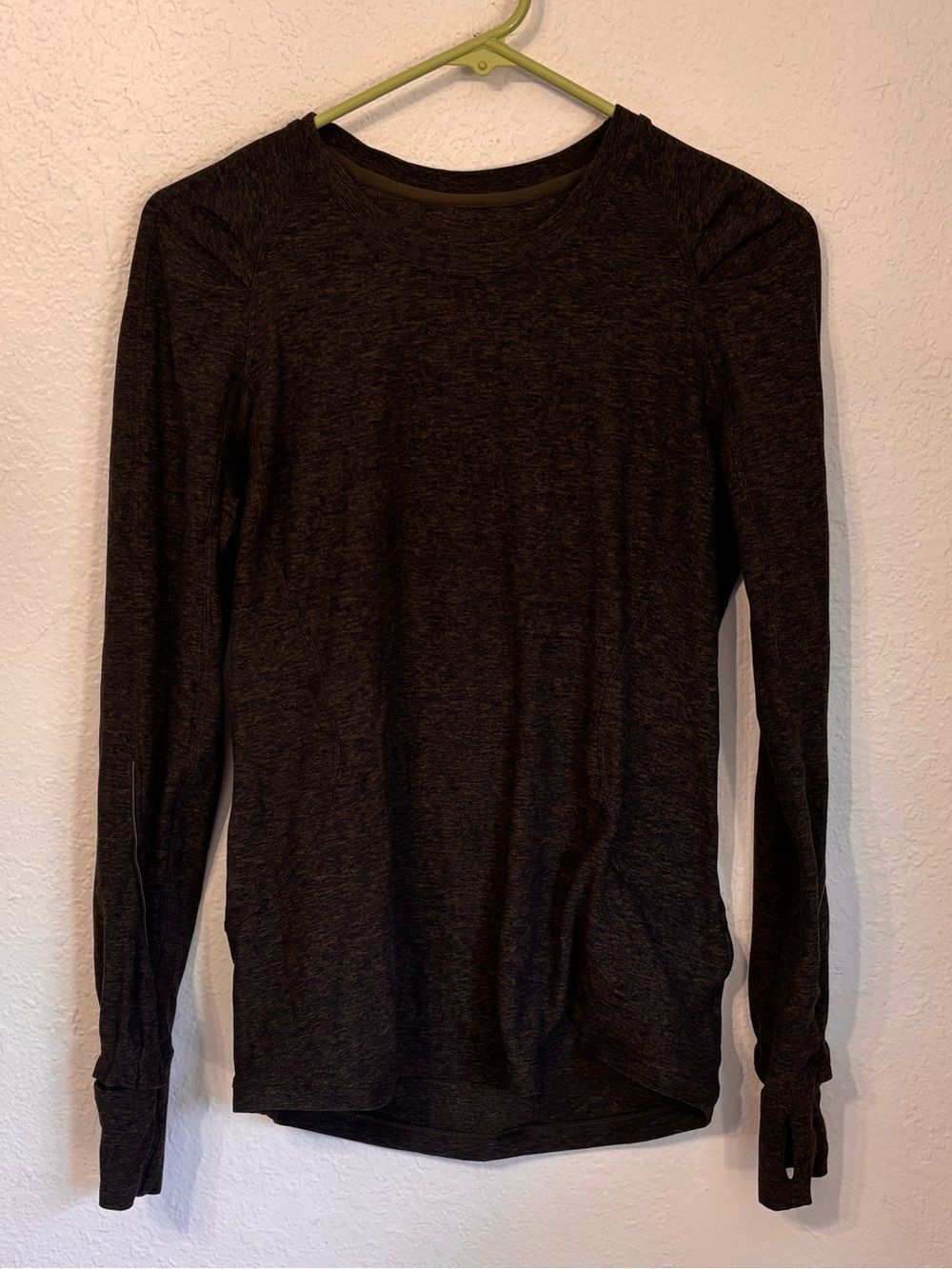 LululemonāExtra Mile Long Sleeve Top Size 6